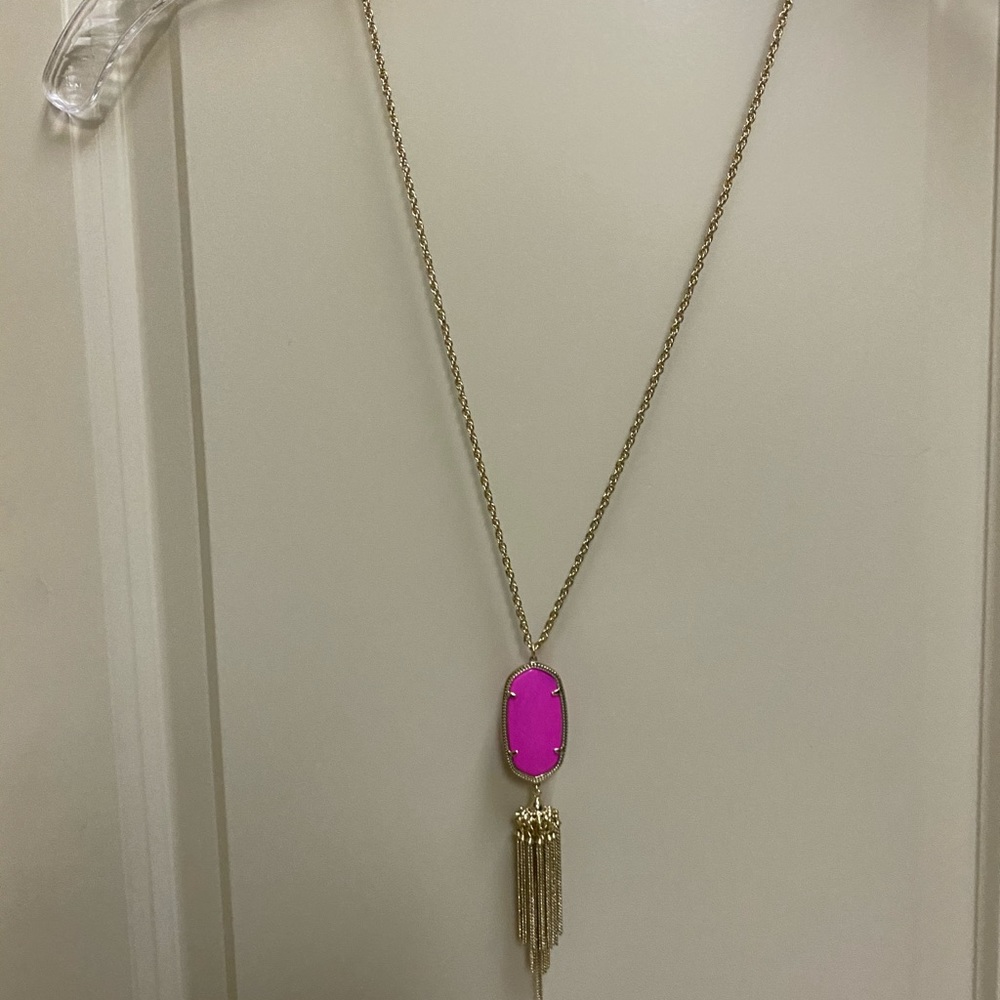 Kendra Scott pendant necklace